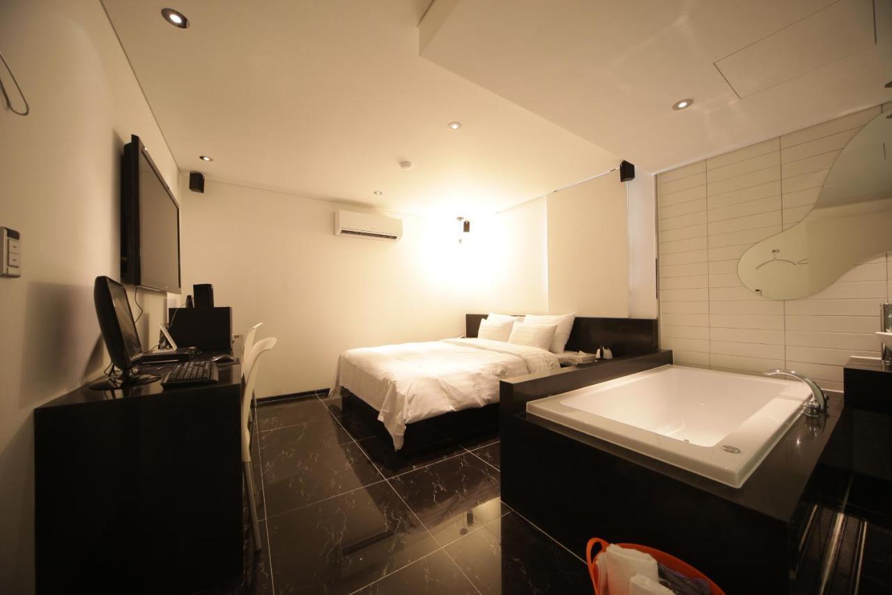 Hotel Pop Jongno Seoul Ngoại thất bức ảnh